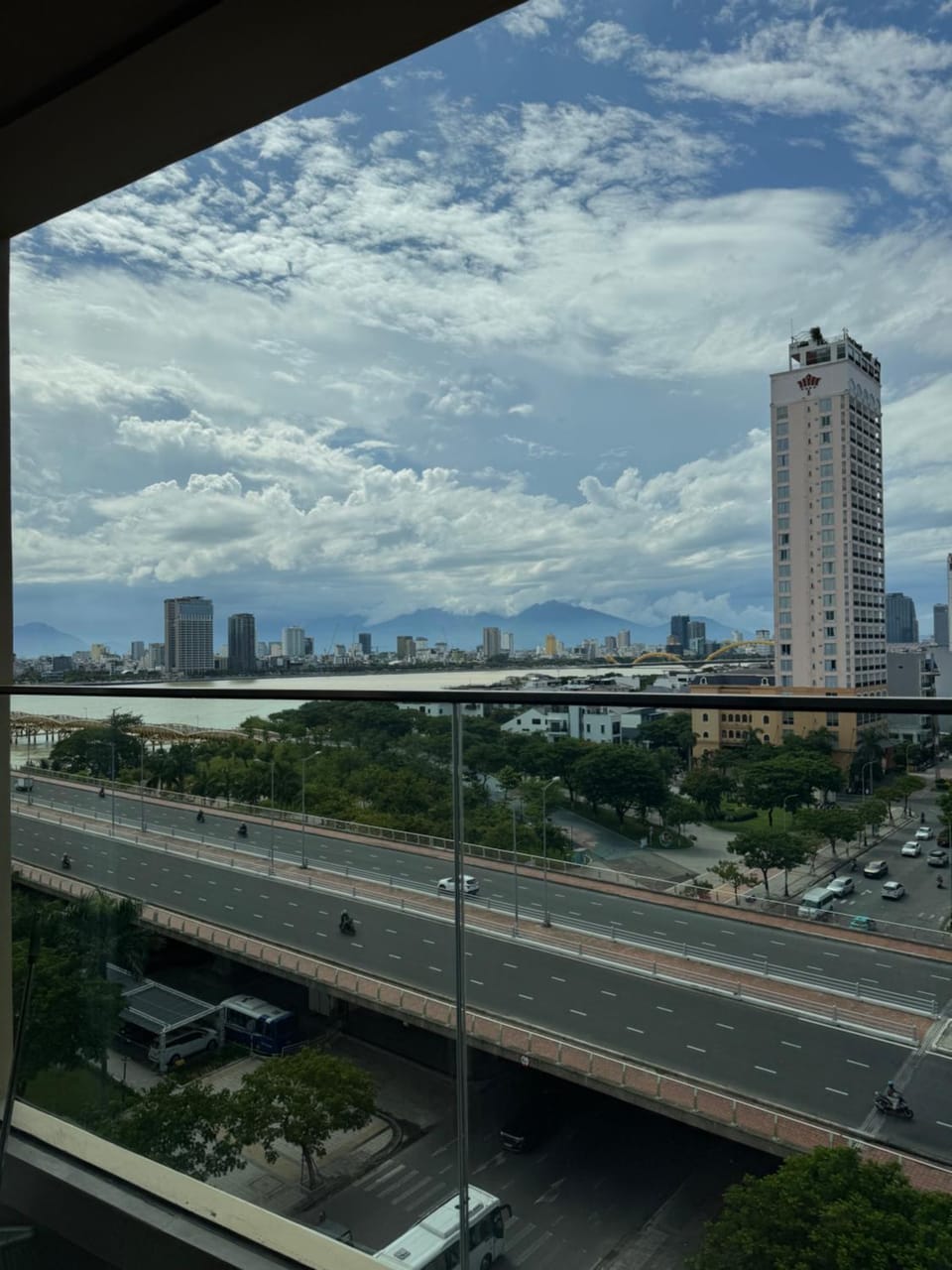 Day, Neighbourhood, Natural landscape, City view