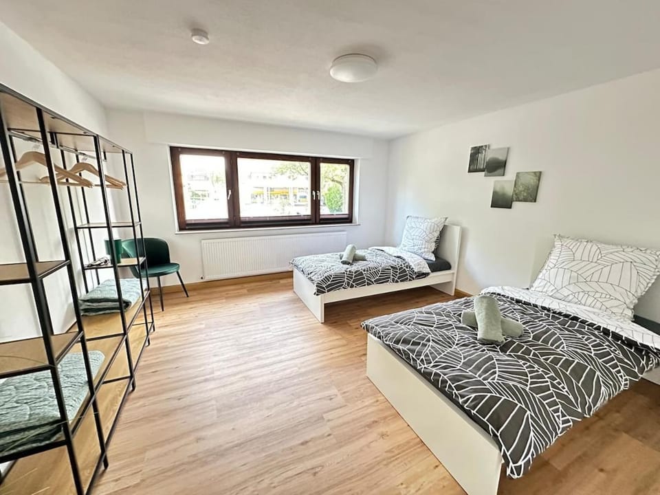 Bed, Photo of the whole room, Seating area, Bedroom, towels