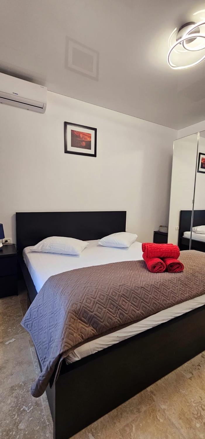 Gorgeous Sea Breeze Premium Residence langa plaja Apartment in Constanța County
