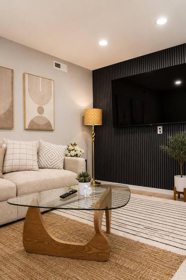 Modern 3BR Near NYC • Easy First Floor Access House in Bayonne