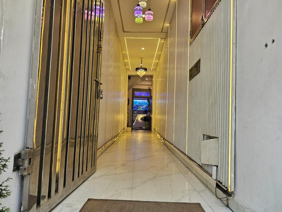 Raj Heritage -- Infront of Nizamuddin Railway Station Gate No-04 Hotel in New Delhi