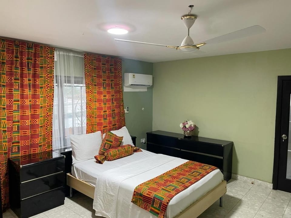 Bedroom, air conditioner