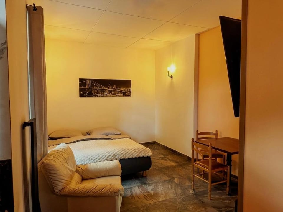 Queens Safehouse Bed and Breakfast in Czechia