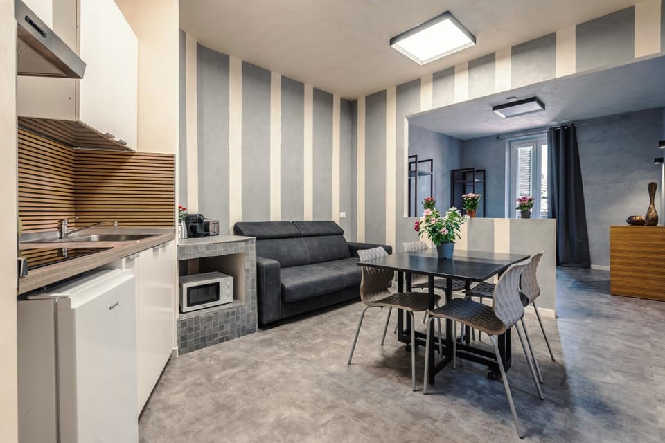 Termini Jacuzzi Suite Apartment in Rome
