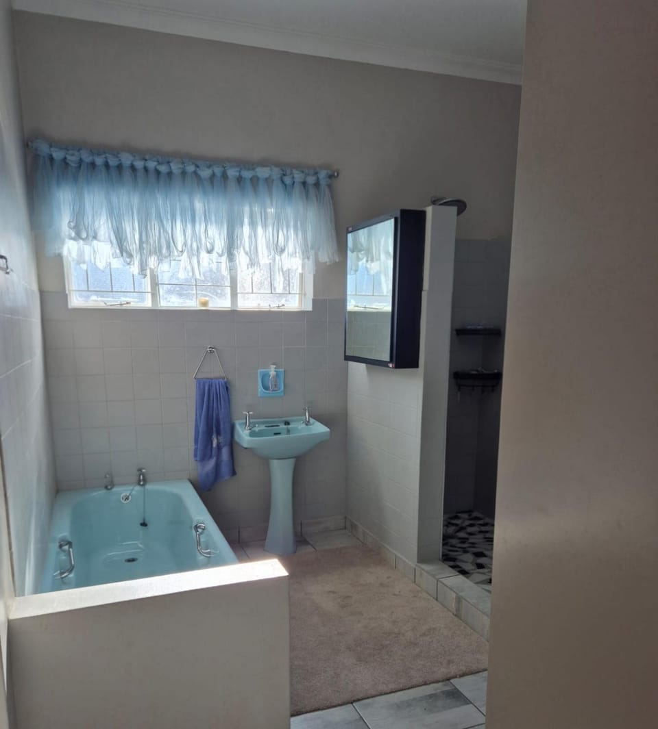 Bathroom, Bath