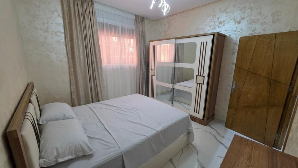 Bed, Photo of the whole room, Bedroom, flat iron, storage, wardrobe