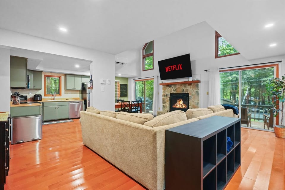 Misty Mountain Chalet - Arcade Fire Pit & More House in Coolbaugh Township