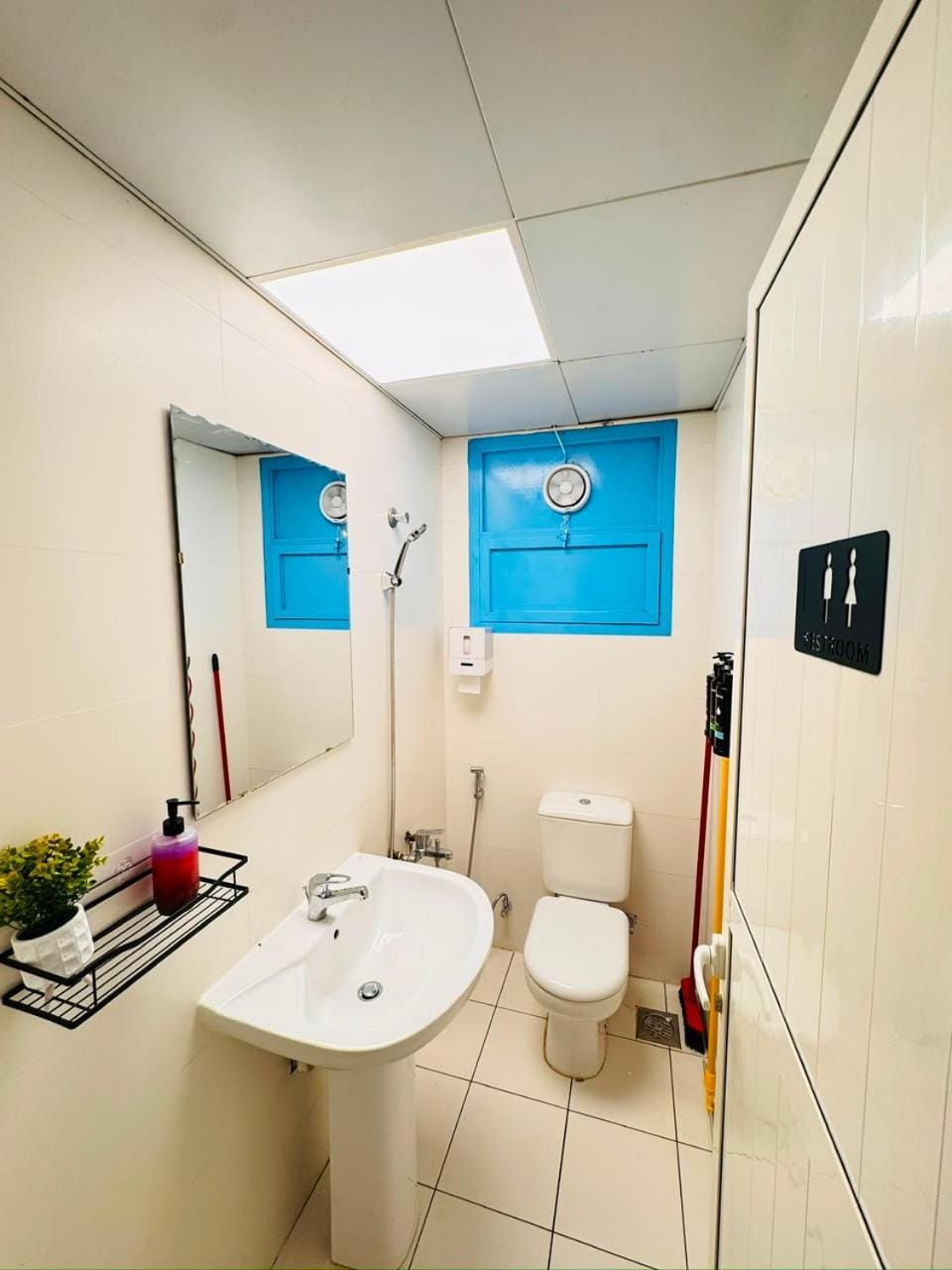 Shower, Bathroom, towels
