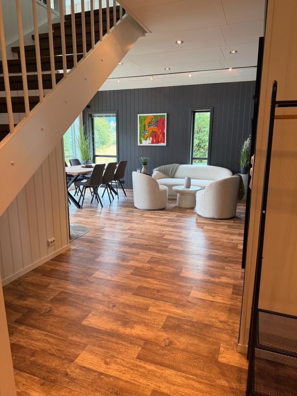 Living room, Seating area