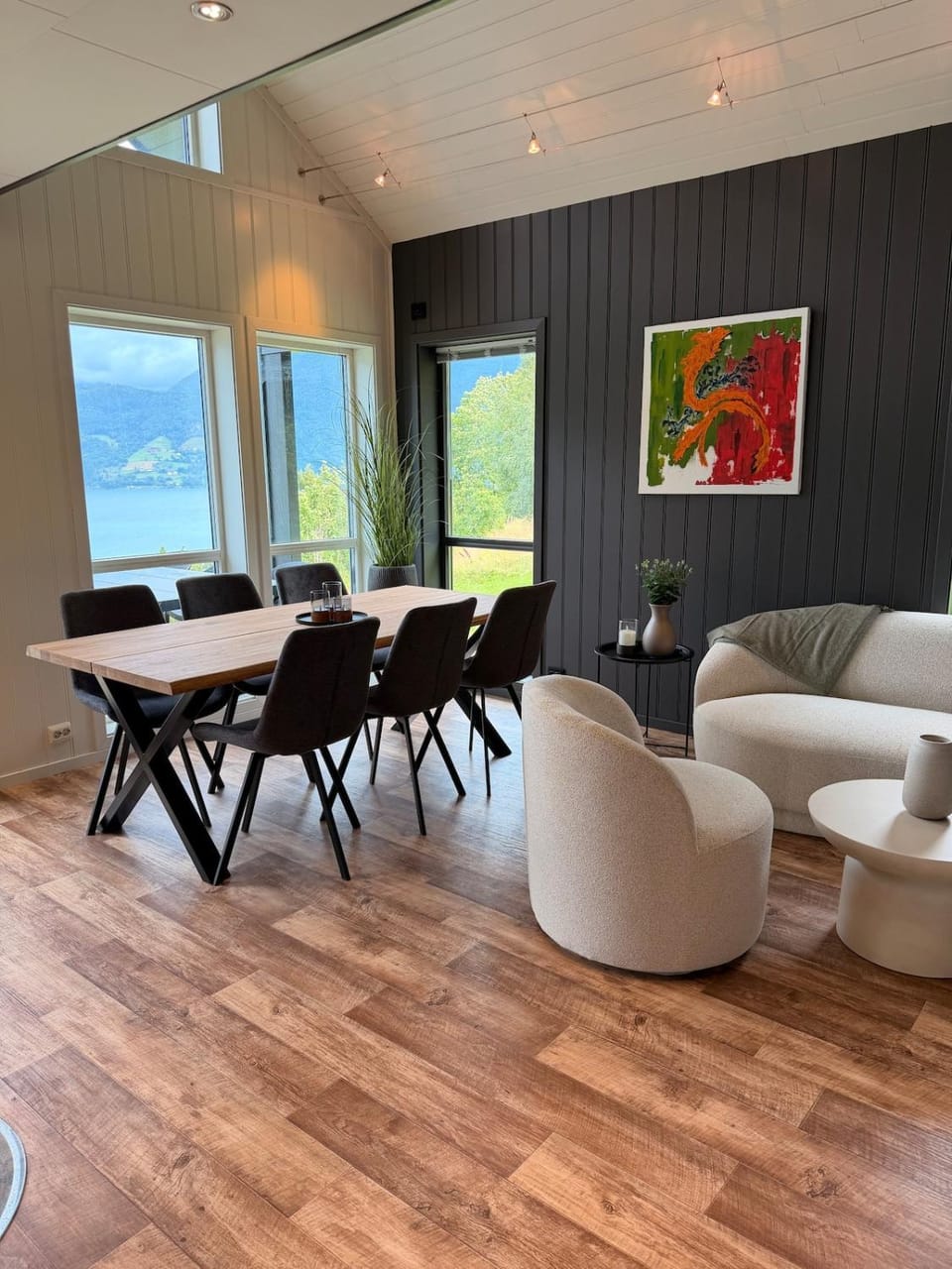 Living room, Seating area, Dining area