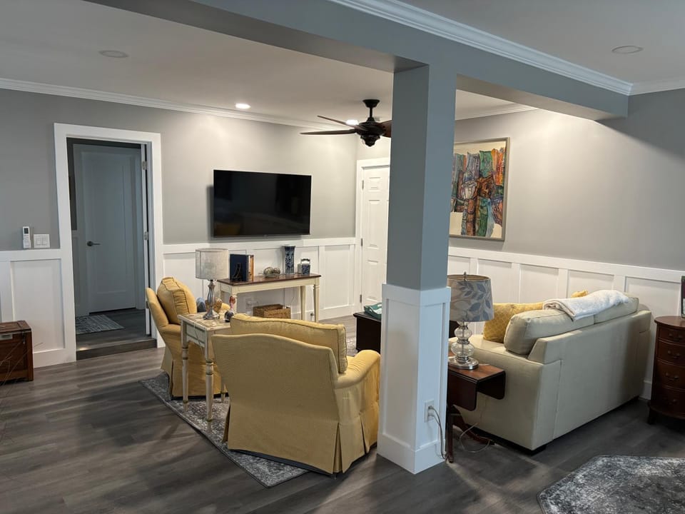 Sandy Toes & Salty Air Escape - Pet Friendly Apartment in Carolina Beach