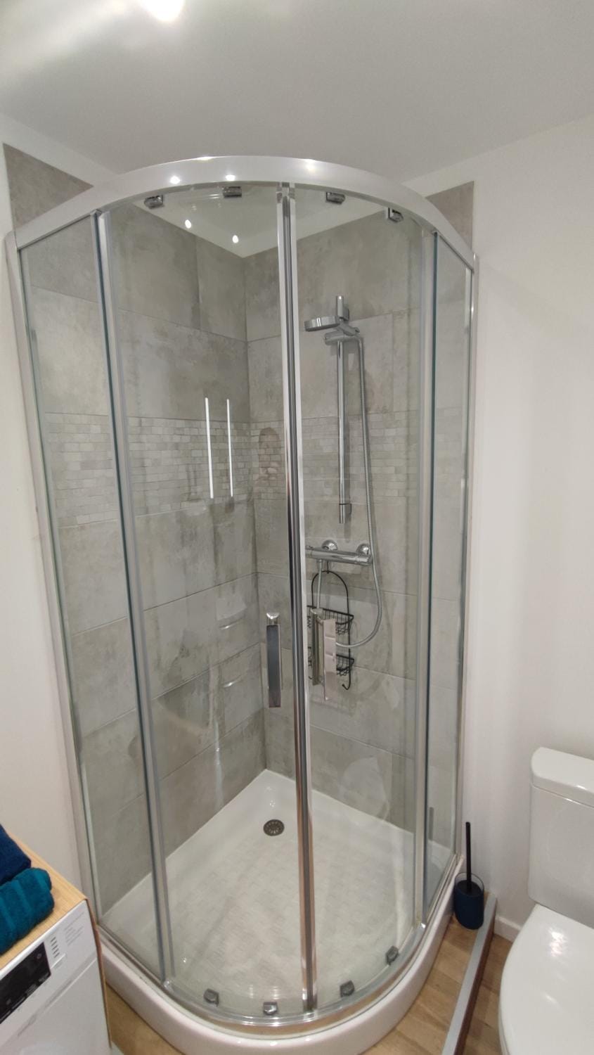 Shower, Bathroom