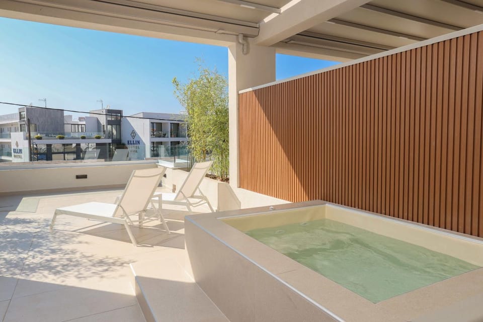 Day, Hot Tub, sunbed