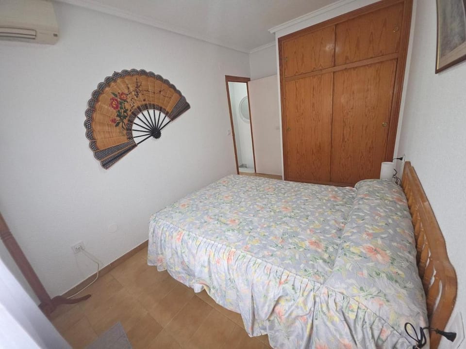 Bungalow in Santa Pola with 4 rooms House in Santa Pola