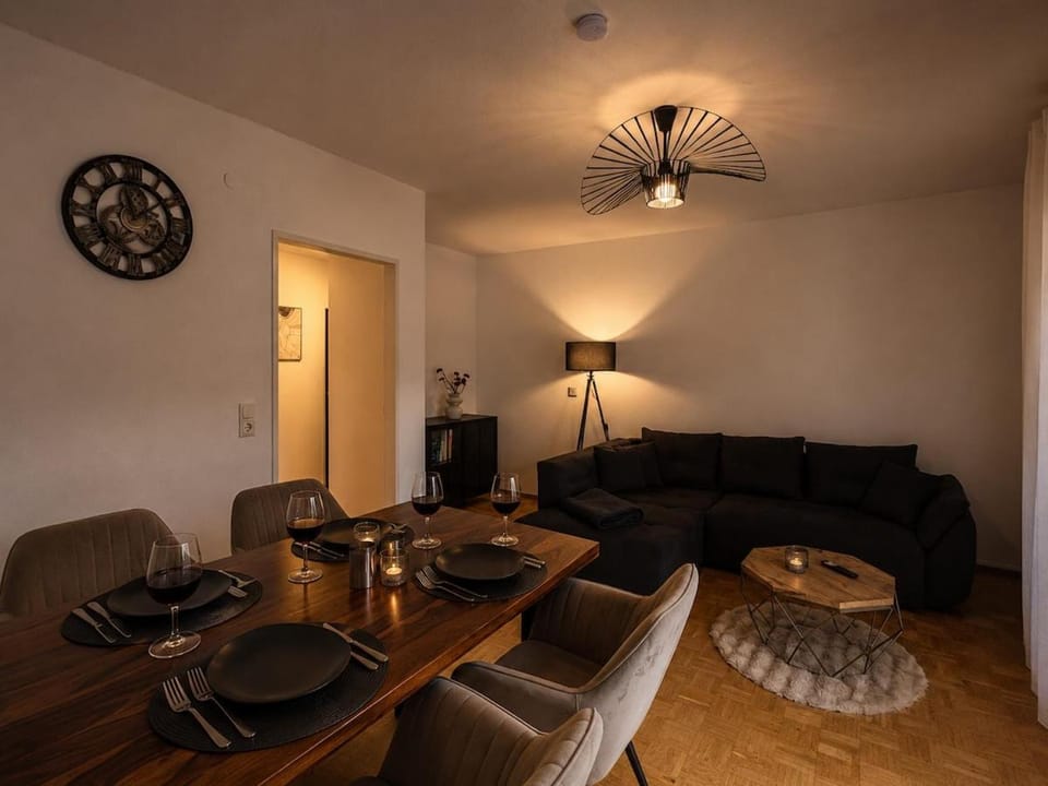 Modern Suite 02 I Smart TV I Balkon I Zentral Apartment in Gelsenkirchen