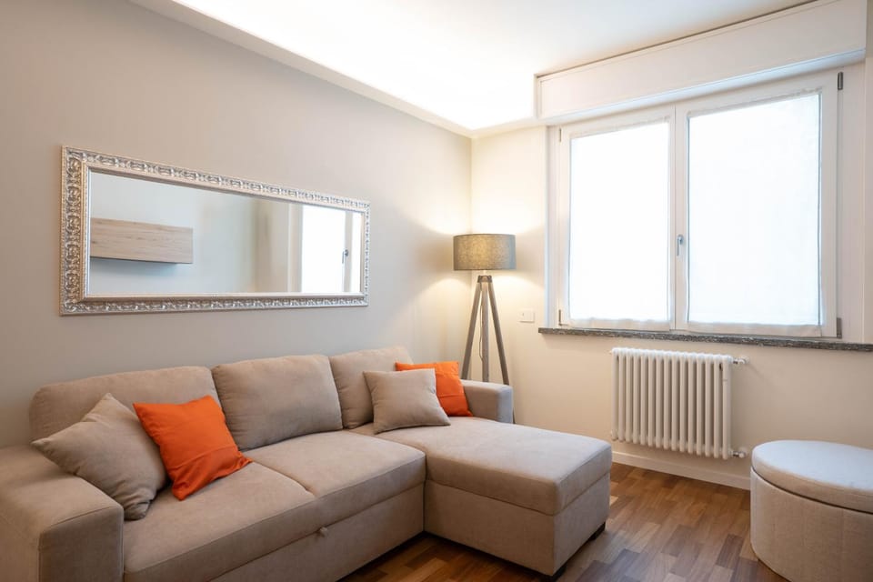 Living room, Seating area, internet