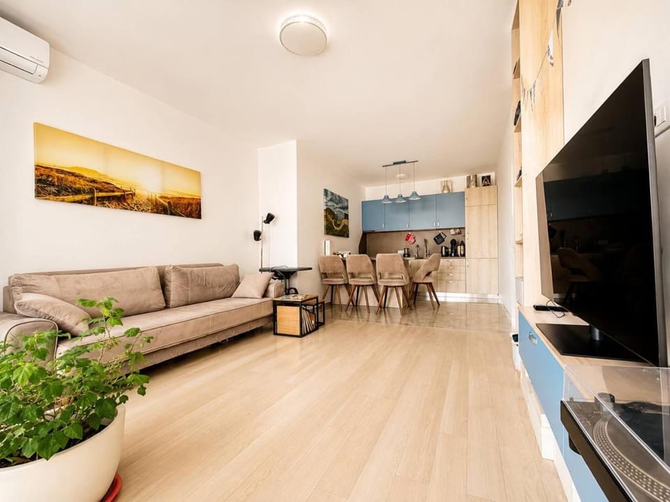 MonteDreams Royal Sea View Apartment Apartment in Budva Municipality