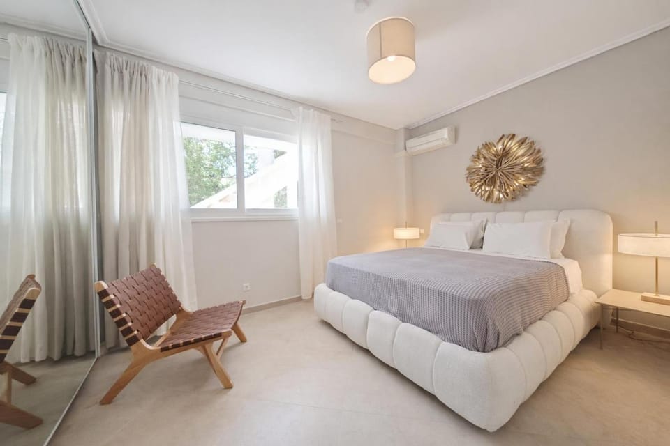Costa Vouliagmeni On foot to the beach Apartment in Vouliagmeni