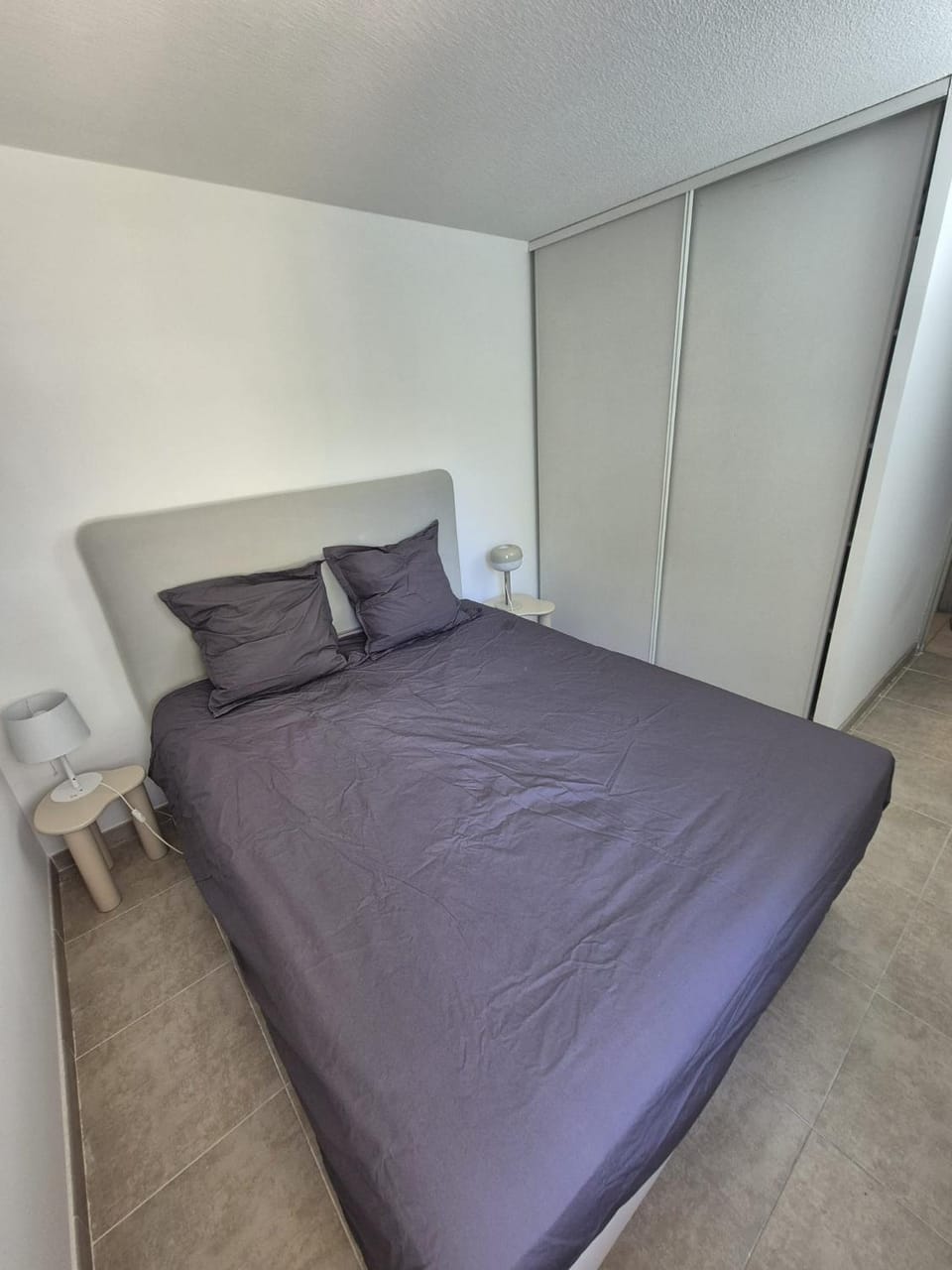 Appartement full équipé Nimes quartier du golf Vacquérolles 4 couchages 50m2 Apartment in Nimes