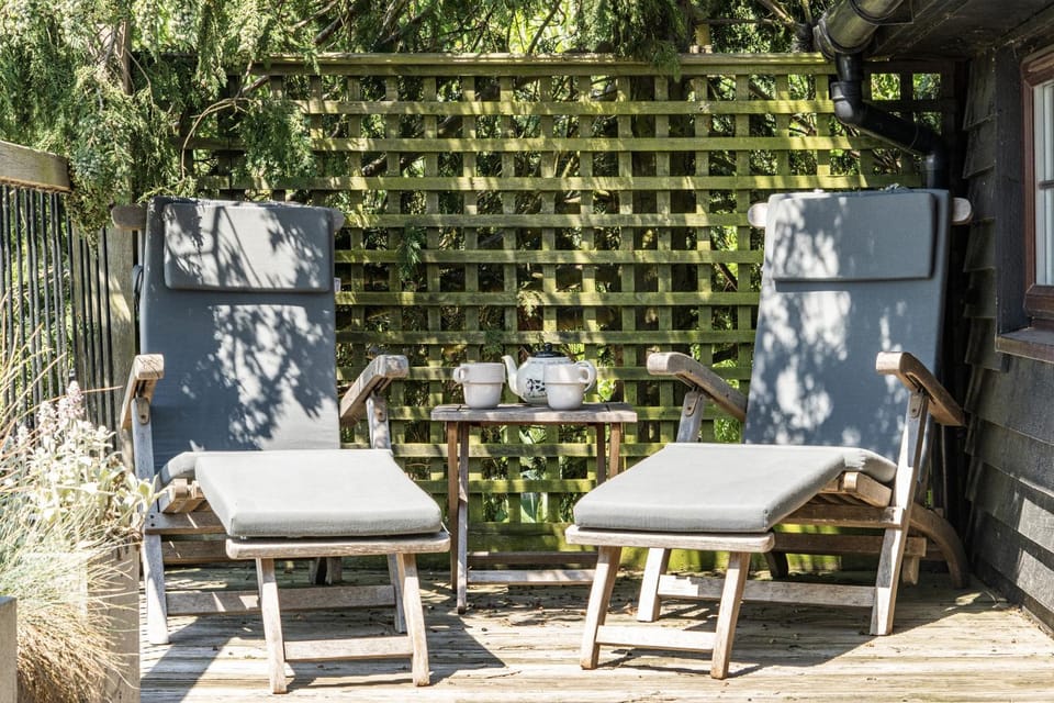 Patio, Seating area, sunbed
