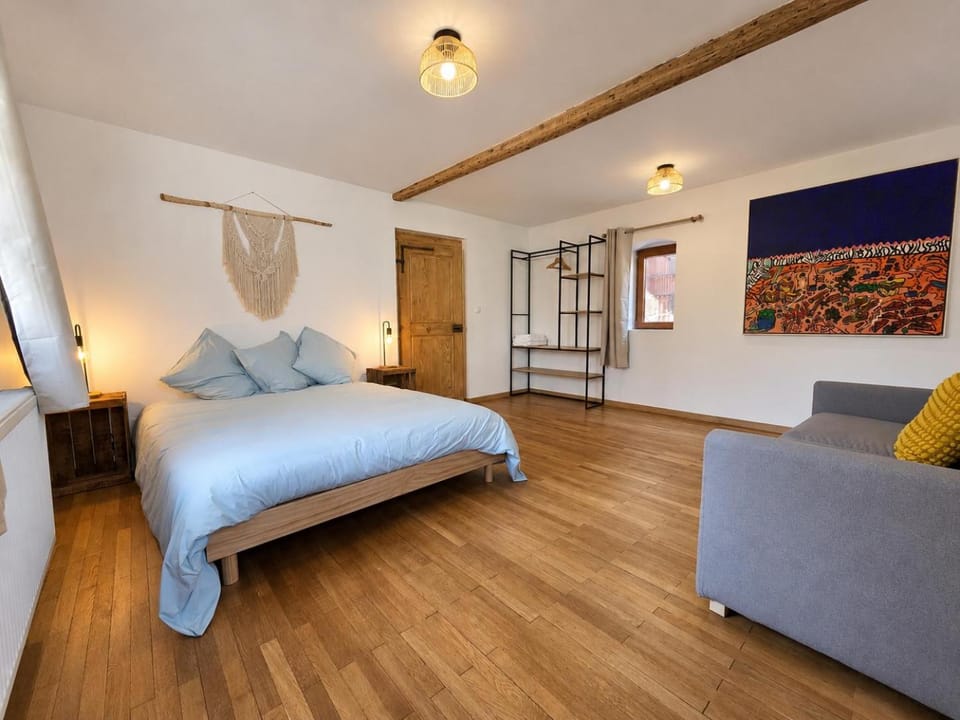 Bed, Photo of the whole room, Bedroom