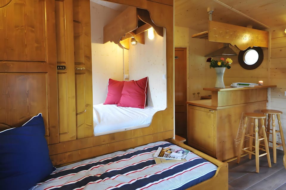 Living room, Bedroom