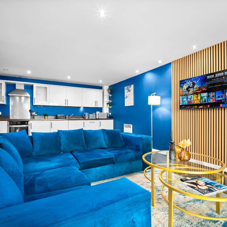 Kitchen or kitchenette, Living room, Seating area