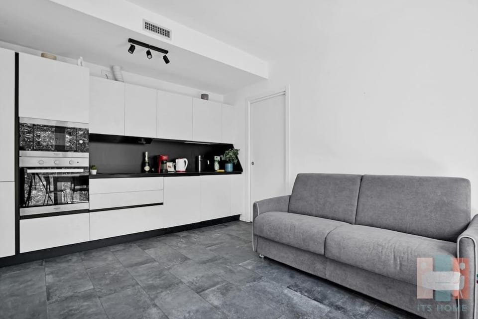 GA311 Luminoso Appartamento di Design con Balcone Apartment in Milan
