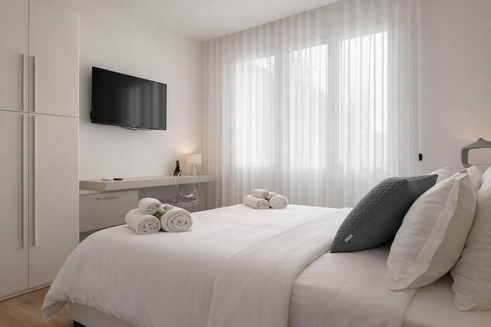 Stylish Milan Retreat at Pop Apartment Portaluppi Apartment in Milan