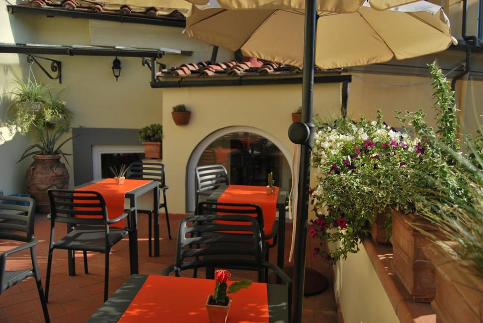 Communal lounge/ TV room, Balcony/Terrace, On site