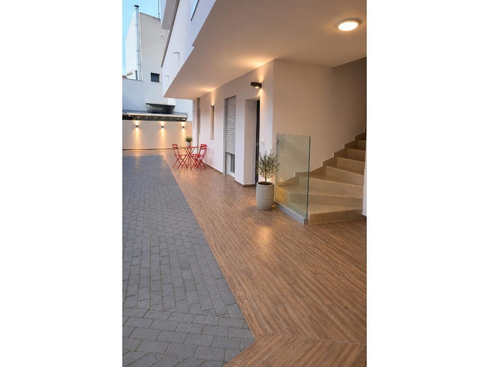 Inner courtyard view