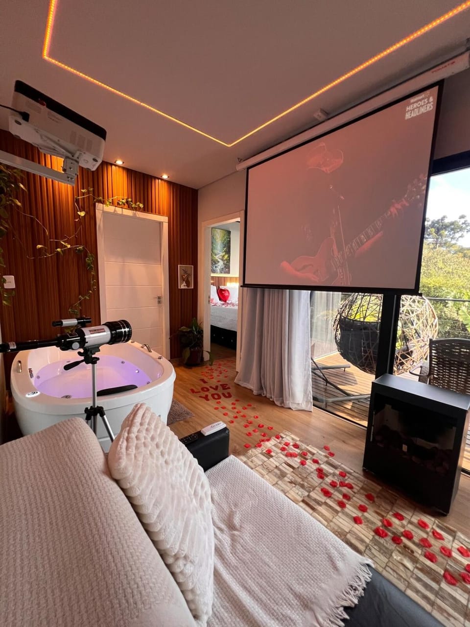 TV and multimedia, Living room