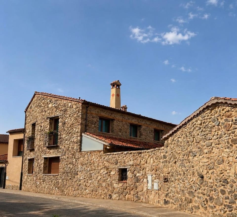 Casa Rural Los Candiles de Aldeasaz Country House in Sierra Norte