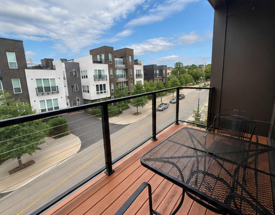 Modern 1BR Bridge Park in Dublin with Balcony and Pool Apartment in Dublin