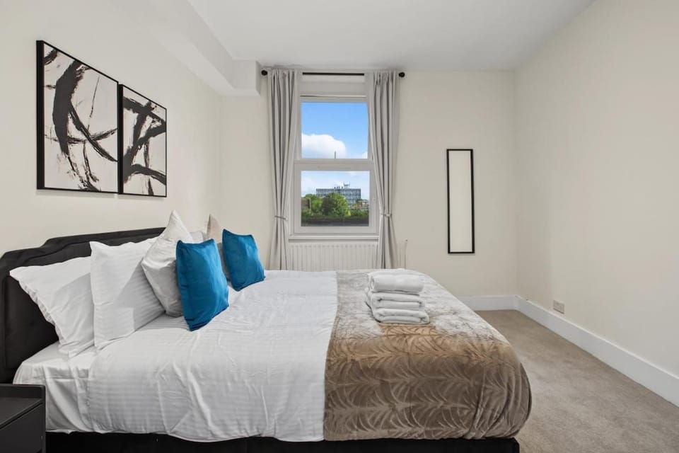 Parkside 1 Bed Apartment Hackney Apartment in London Borough of Hackney