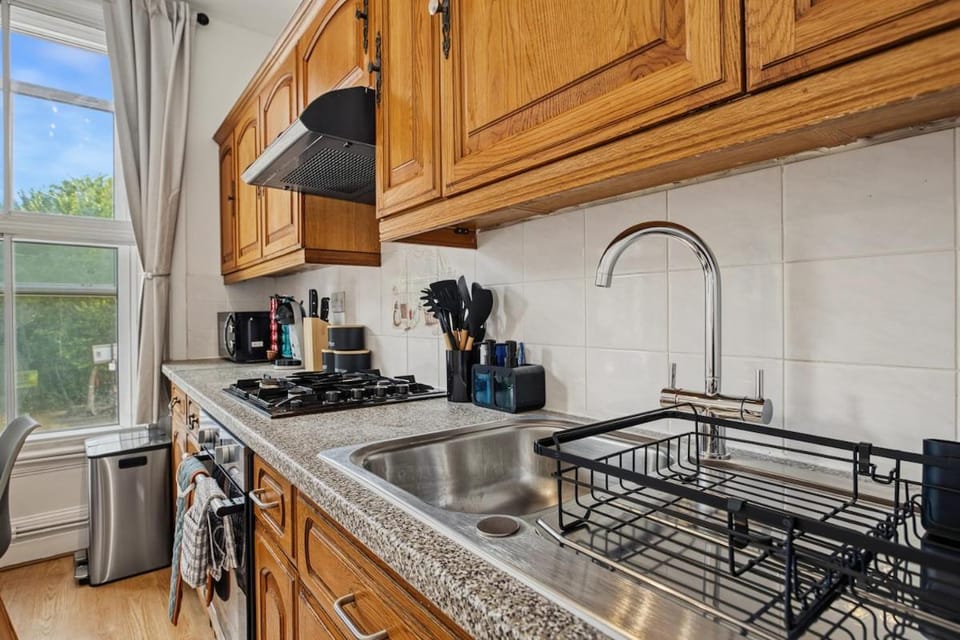 Parkside 1 Bed Apartment Hackney Apartment in London Borough of Hackney