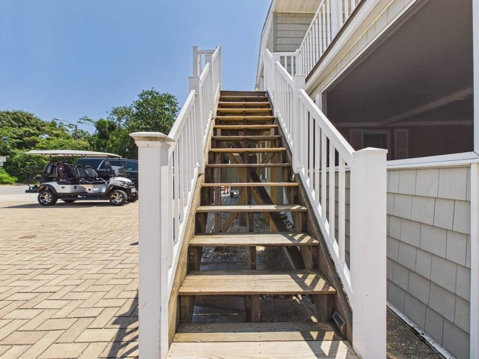 The Local - The Cottage Collection House in Chics Beach