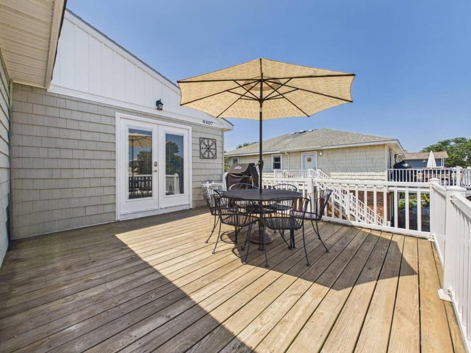 The Local - The Cottage Collection House in Chics Beach