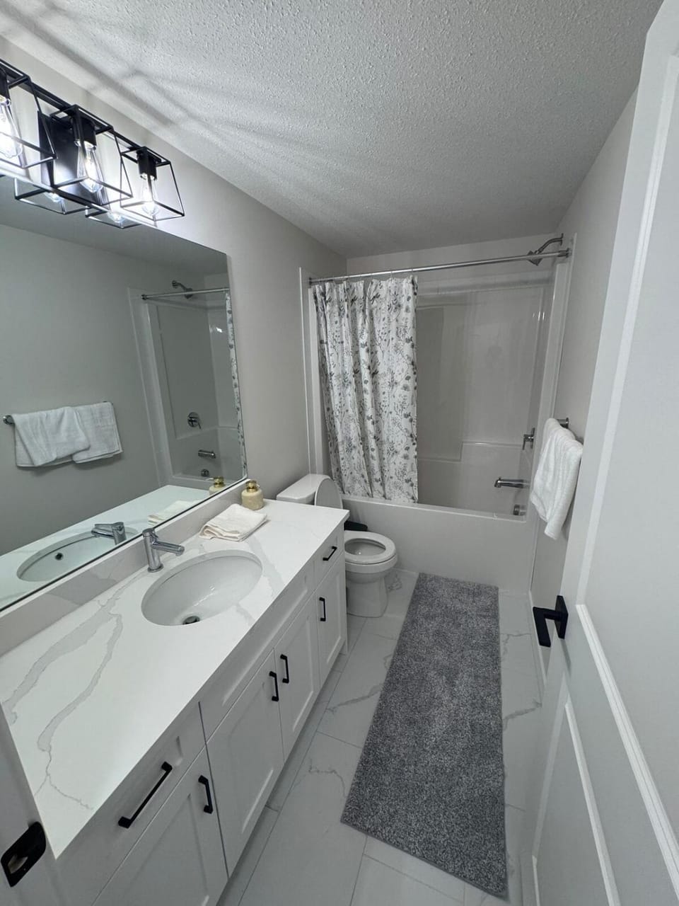 Shower, Bathroom, Bath, towels