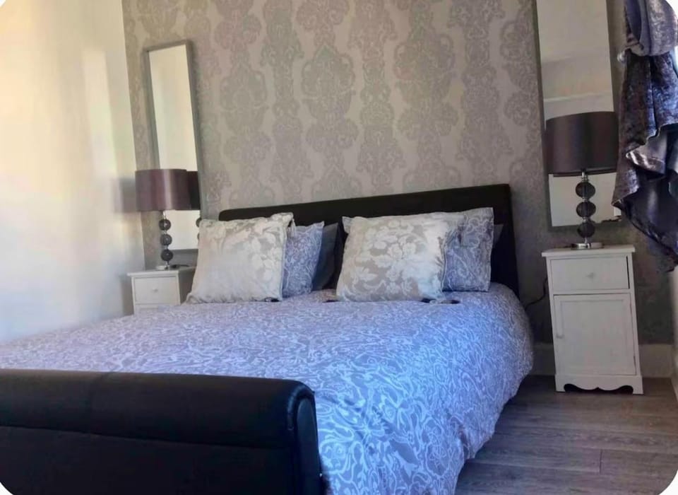 THE DUNOON BOUTIQUE ARGYLL ESCAPE - Modern, Comfortable & Cosy Coastal Town Center Apartment Apartment in Dunoon