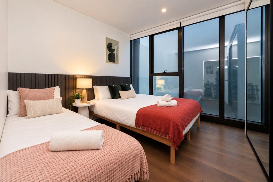Group stay across from Accor Stadium Apartment in Lidcombe