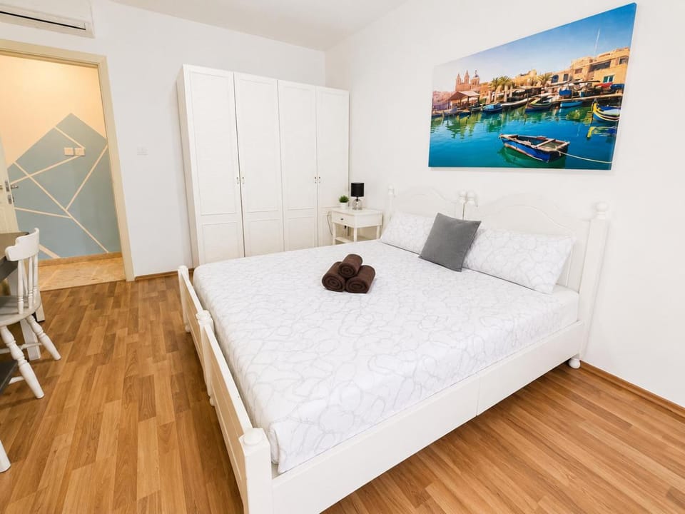 The Halo-S6 Apartment in Sliema