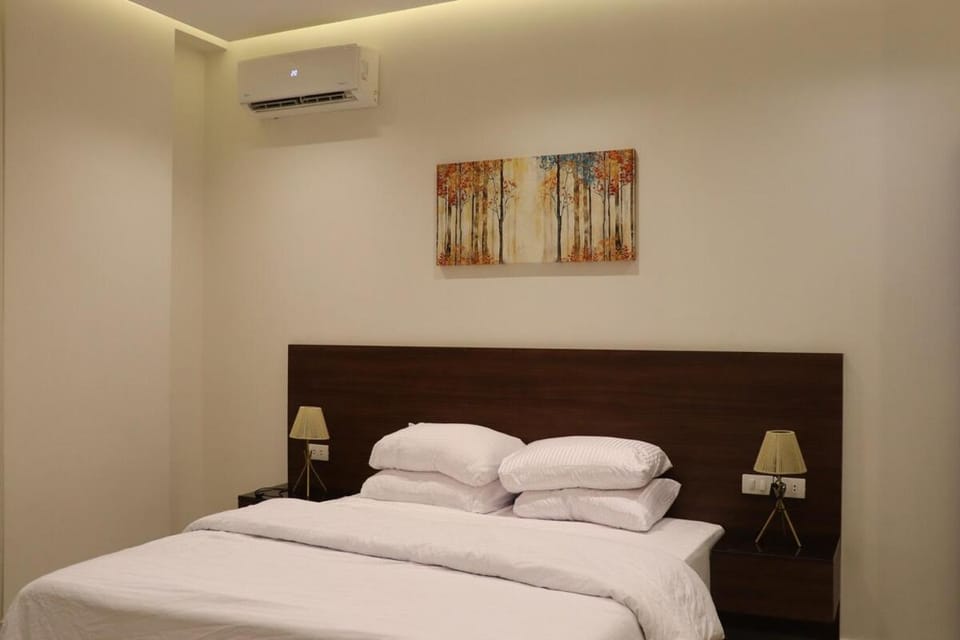 Master Suite with Private Oasis Garden in New Cairo Apartment in New Cairo City