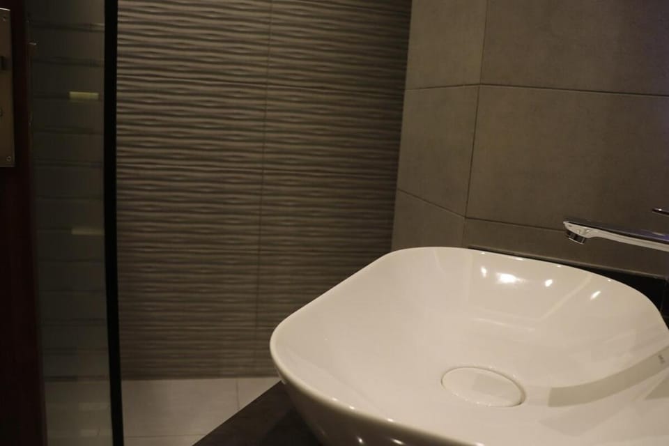 Master Suite with Private Oasis Garden in New Cairo Apartment in New Cairo City
