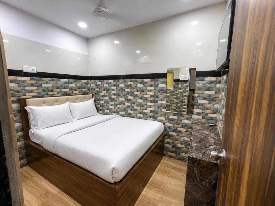 Hotel Angel International-Nxt to Sahar Metro Stn Bed and Breakfast in Mumbai