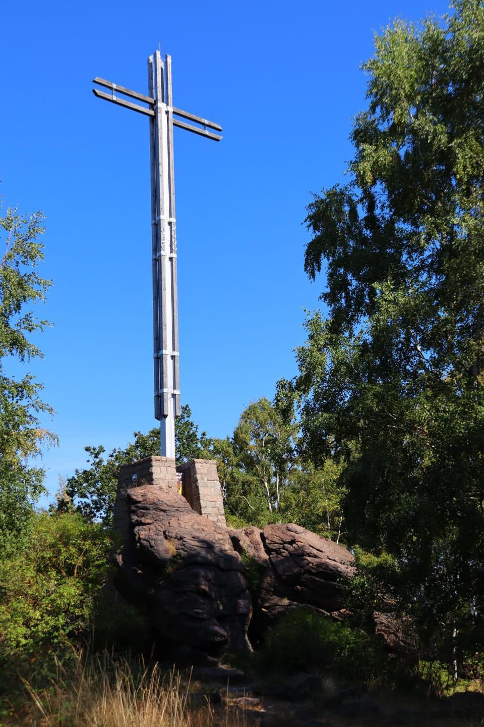 Nearby landmark, Natural landscape