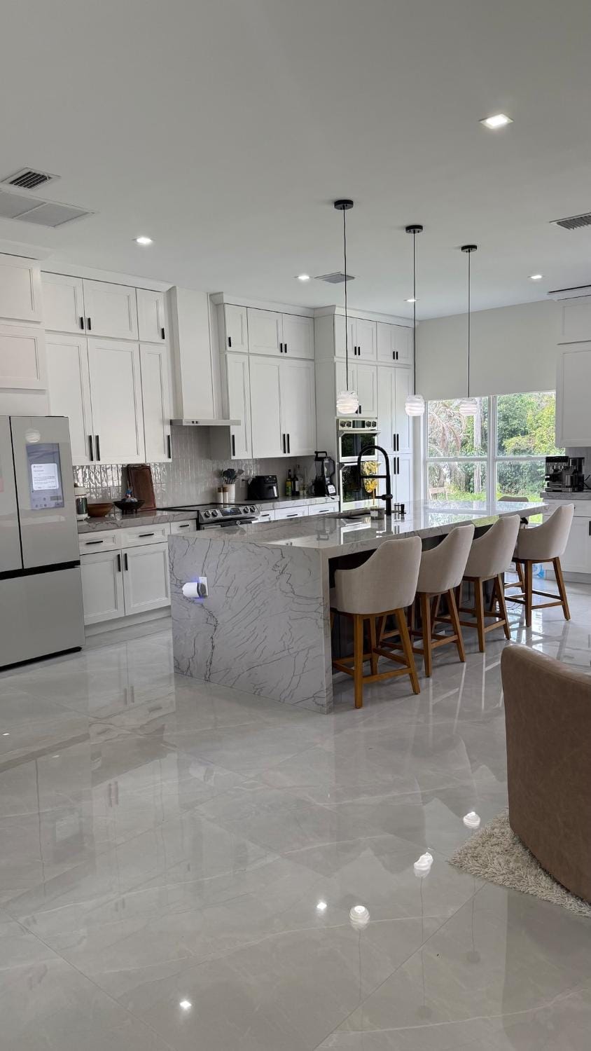 Kitchen or kitchenette, Kitchen or kitchenette