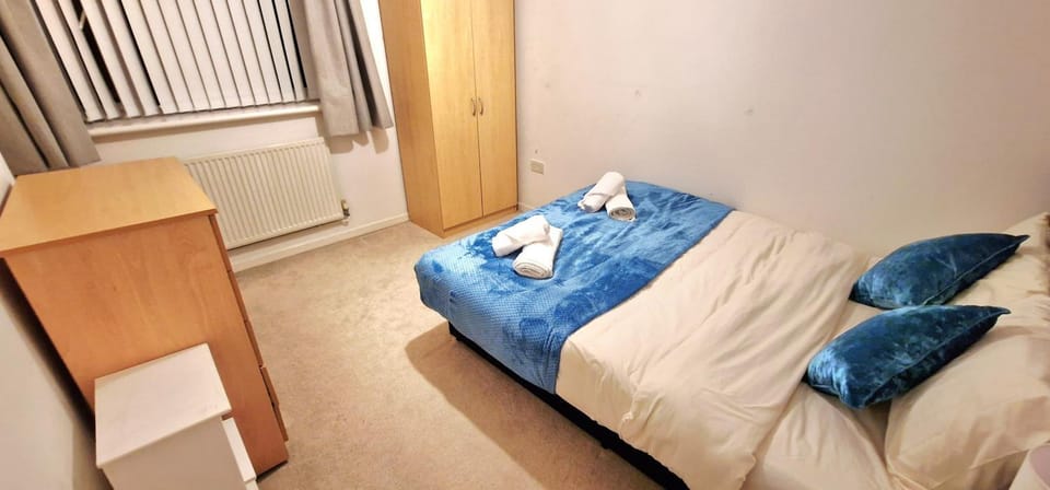 Two Bedroom Home in Botley, Oxford Apartment in Oxford