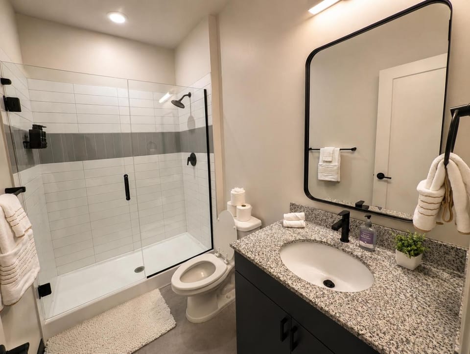 Central SLC Studio Fast WiFi Free Parking Apartment in Salt Lake City