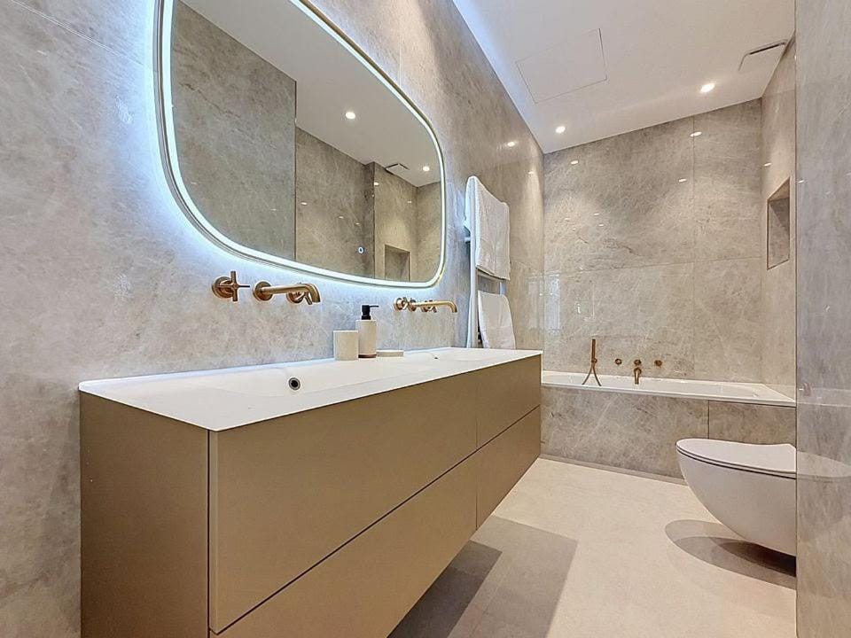 Elegant new apartment, central Cannes Apartment in Cannes